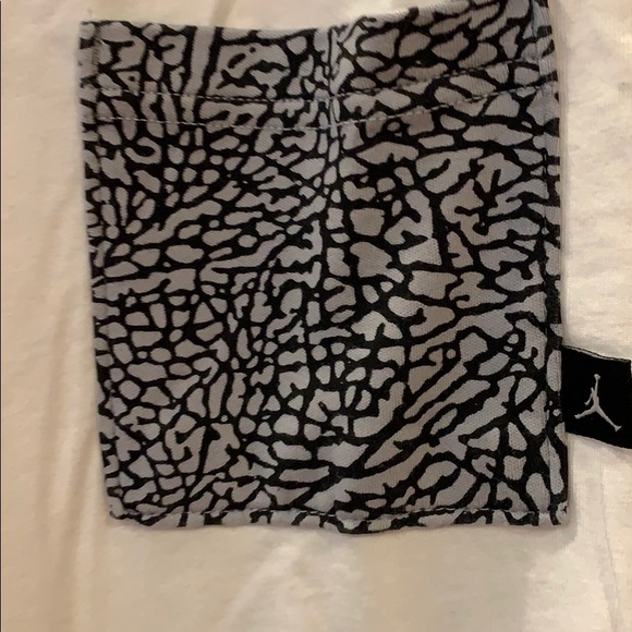 Jordan elephant print shirt - Picture 2 of 2